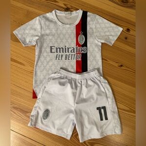 Pulisic Soccer Kit Youth Size Small